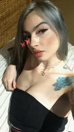 OnlyFans cuenta youreyesmylight header 2