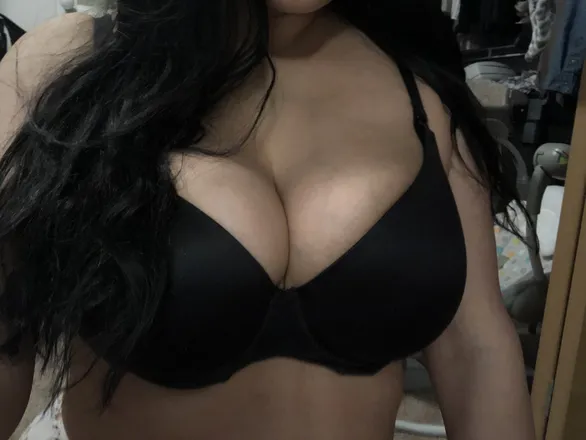 OnlyFans cuenta hellgirllbihh header 2