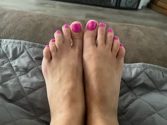 OnlyFans cuenta ariessexyfeet avatar 1