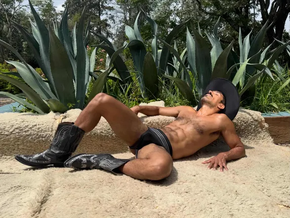OnlyFans account  undiescriptible6 header 2