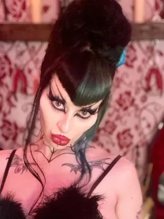 OnlyFans cuenta mistresselura avatar 1