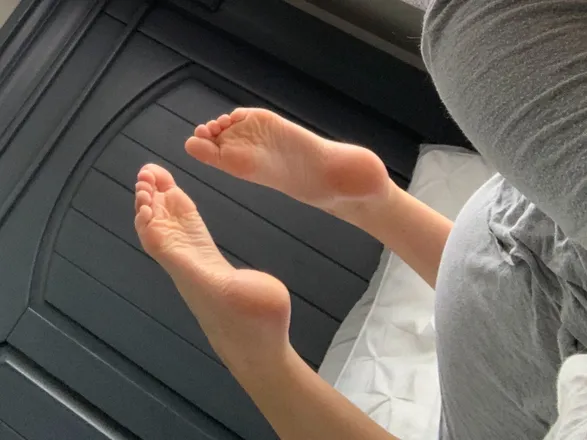 OnlyFans cuenta honey-btoes header 2