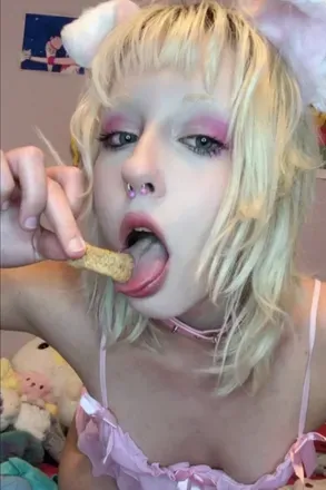OnlyFans cuenta strawberry_cakes avatar 1