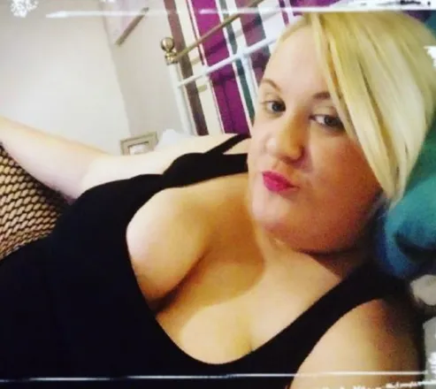 OnlyFans cuenta milly_may_davis header 2