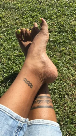 OnlyFans cuenta beachyfeet01 header 2