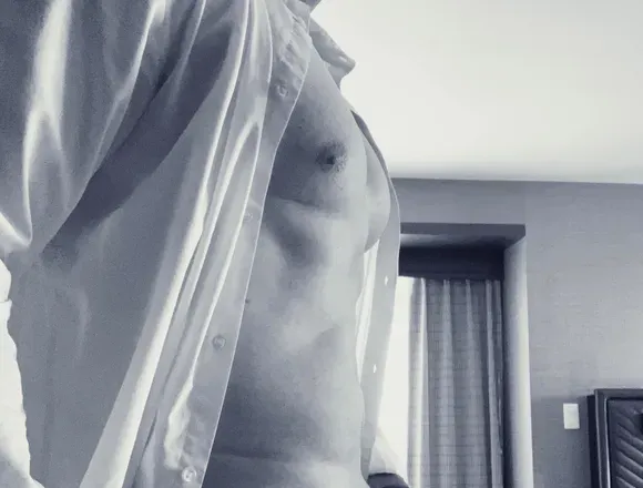 OnlyFans cuenta hotwivesintern717 avatar 1