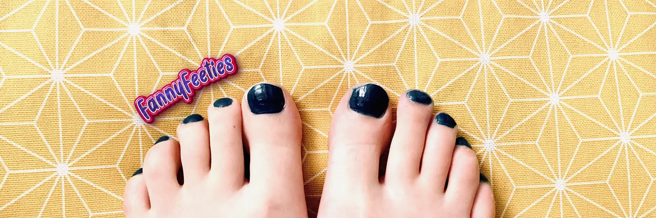 OnlyFans account  fannyfeeties header 2