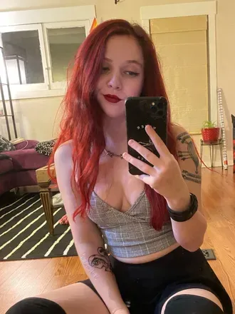 OnlyFans account  redmisled avatar 1