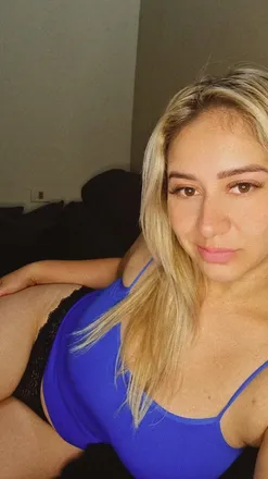 OnlyFans cuenta vero4510 header 2