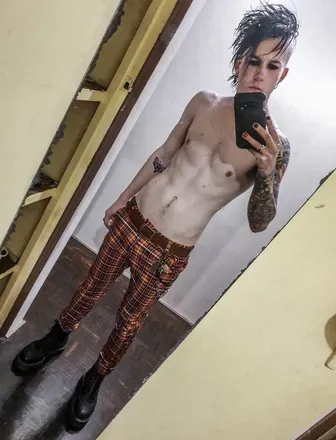 OnlyFans account  prettypunkboy avatar 1
