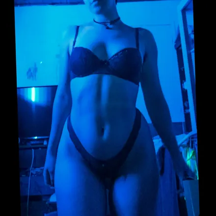 OnlyFans cuenta badgirlstuff header 2