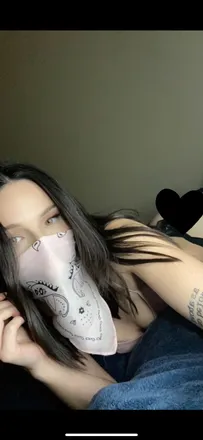 OnlyFans cuenta helllokittyxoxo header 2