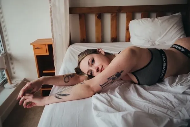 OnlyFans account  melthewhale header 2