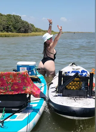 OnlyFans account  naturallydeviant header 2