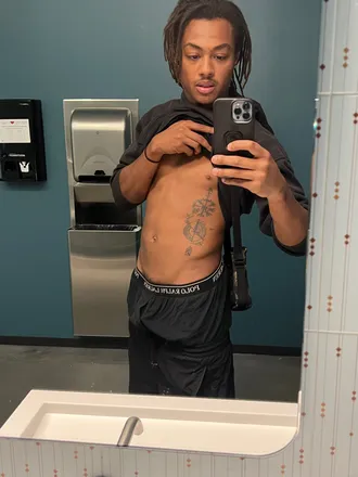OnlyFans cuenta takenfans header 2