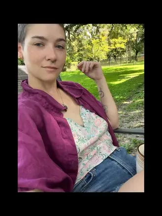 OnlyFans account  floweringmoon avatar 1