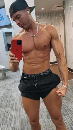 OnlyFans cuenta carter_stripper header 2