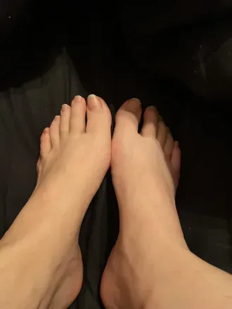 OnlyFans cuenta rosiesandtoesies header 2