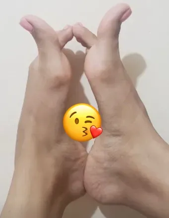 OnlyFans account  sexyfeetgirl100 avatar 1