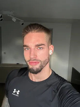 OnlyFans cuenta bigarne.vdw header 2
