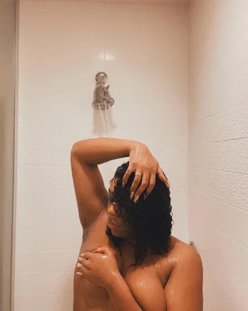 OnlyFans cuenta lexdollzz header 2