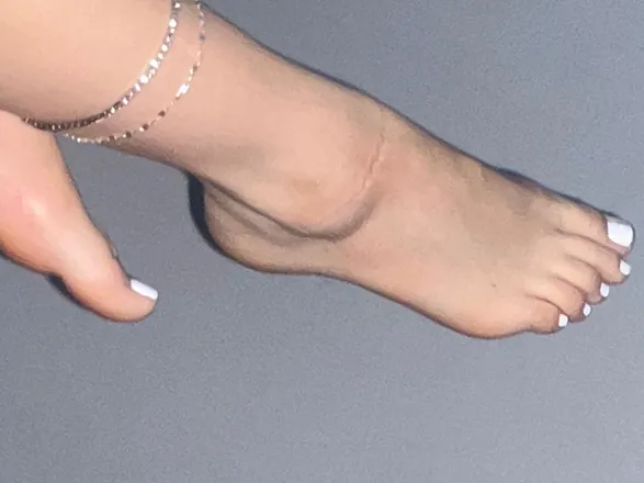 OnlyFans cuenta princessprettyfeet888 header 2