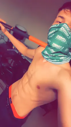 OnlyFans cuenta tyler_19xo header 2