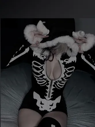 OnlyFans cuenta undeadbeauty header 2