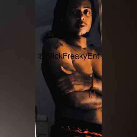OnlyFans cuenta slickfreakyent header 2