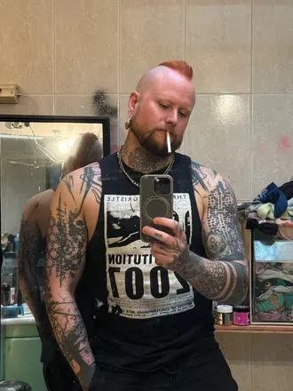 OnlyFans account  windowpane avatar 1