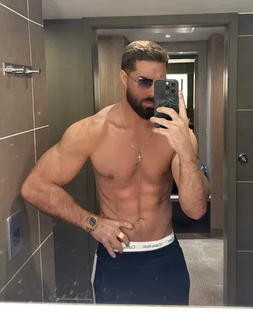 OnlyFans cuenta uncensoredbruce avatar 1