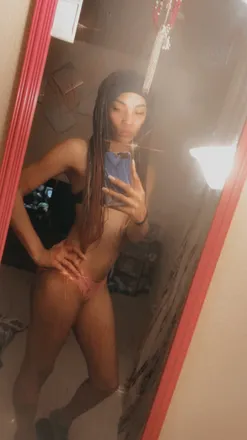 OnlyFans cuenta honeykush61188 header 2