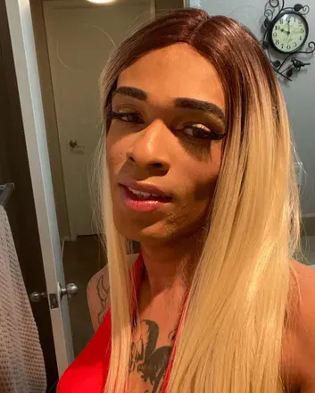 OnlyFans account  glizzyhearted avatar 1