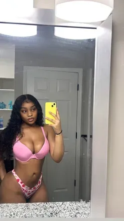 OnlyFans cuenta thereallayladabunny header 2