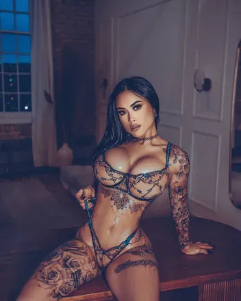 OnlyFans account  iamhienhoneybee avatar 1