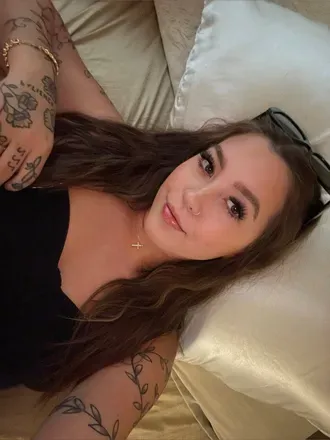 OnlyFans account  emilybabyxoxo avatar 1