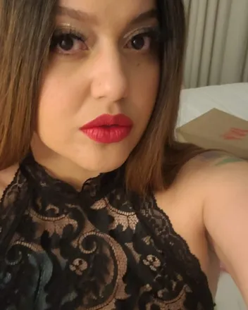 OnlyFans cuenta giawantsu header 2