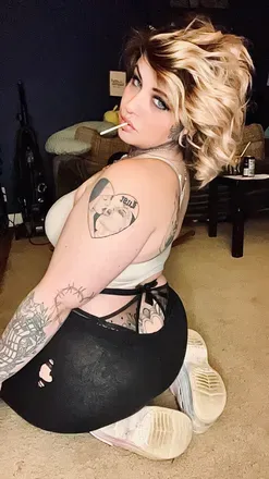 OnlyFans cuenta oneweirdwitch avatar 1