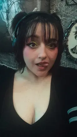 OnlyFans account  ashleigh_jade1323 avatar 1