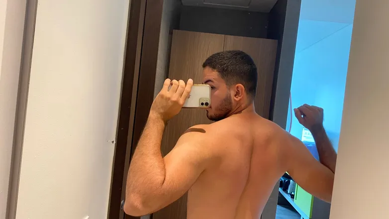 OnlyFans cuenta luchoosex header 2