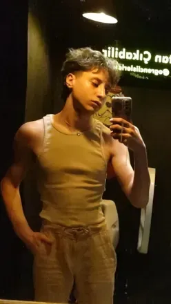 OnlyFans cuenta dennis0215 avatar 1