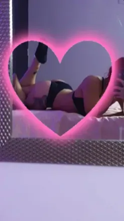 OnlyFans cuenta scarletredb header 2