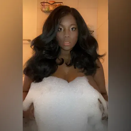 OnlyFans account  luvkellyr header 2