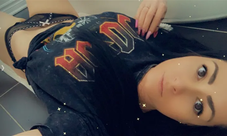 OnlyFans cuenta veletbaroness header 2