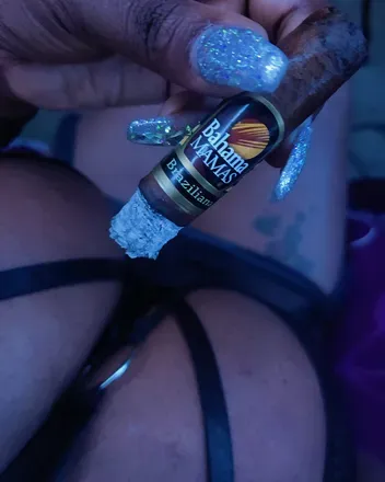 OnlyFans cuenta cigarcutie avatar 1
