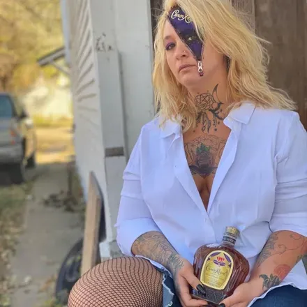 OnlyFans account  thickthighs_prettyeyez avatar 1