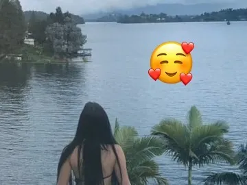 OnlyFans cuenta littlekittenn8 header 2