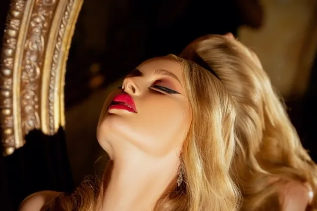 OnlyFans cuenta snowwhitefantasies header 2