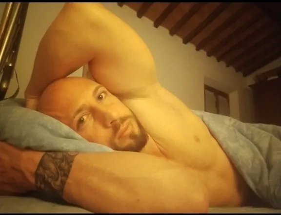 OnlyFans cuenta p4qu1t0 header 2