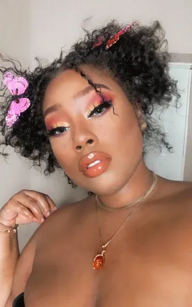 OnlyFans cuenta elleyoko header 2